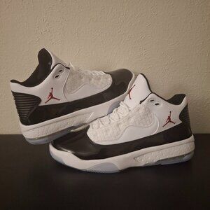 Size 11 - Jordan Max Aura 2